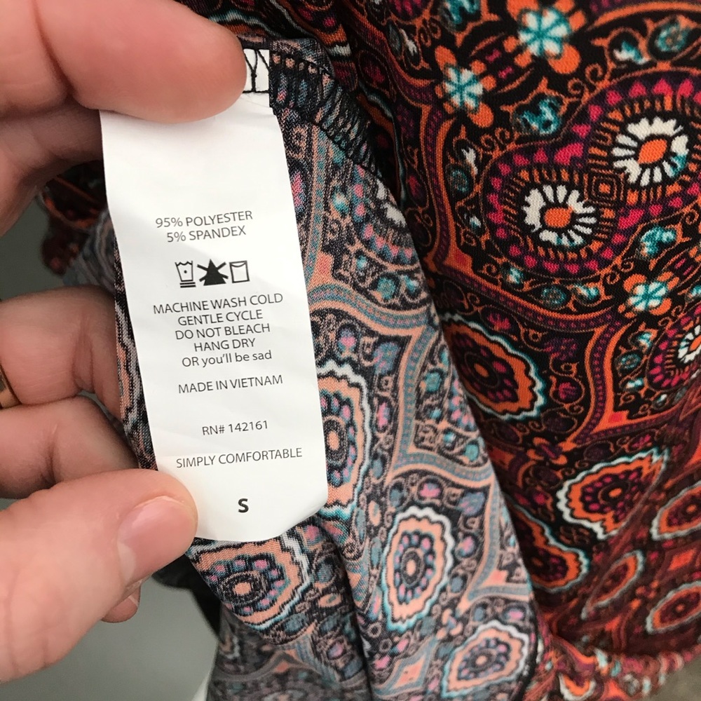 New! LuLaRoe Irma floral small - Picture 3 of 5